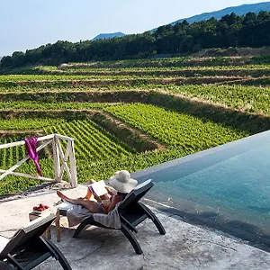 Farm stay Wine Villagrande, Milo